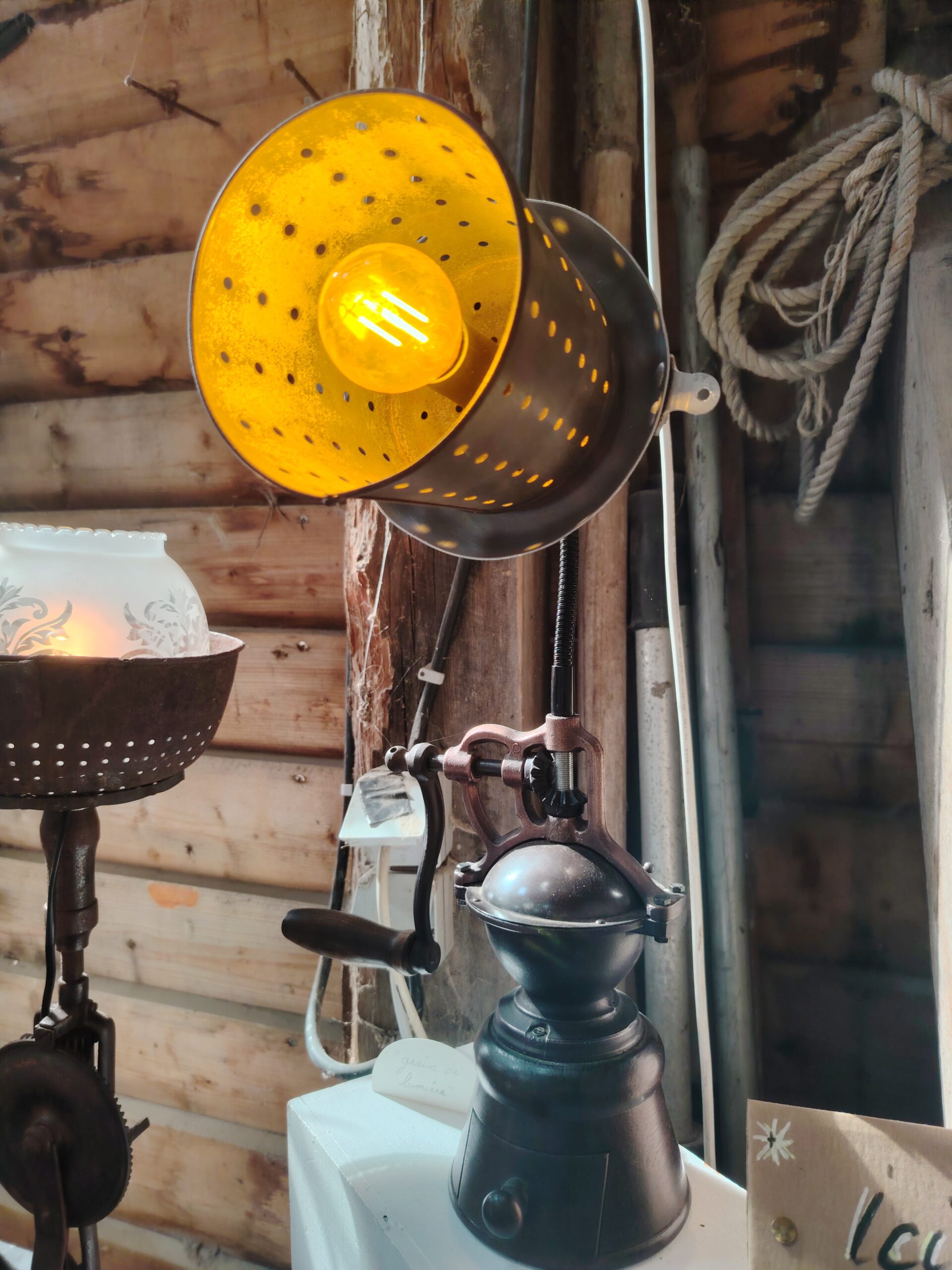 Le fer à lampe - Lampe - Grain de lumière